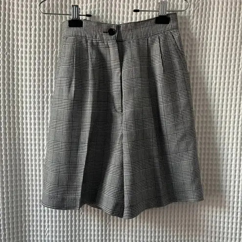 Bill Blass Blassport vintage houndstooth shorts, size 8