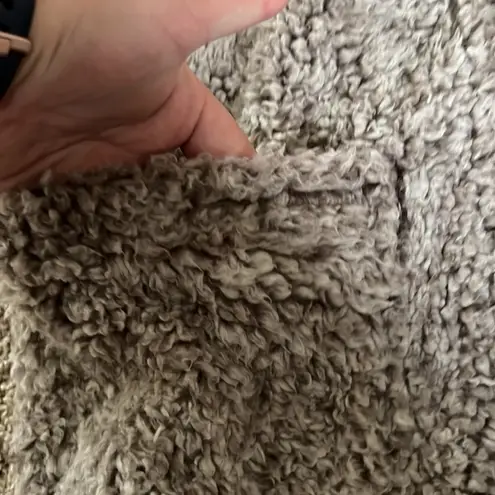 Moa Moa Women’s hooded vest