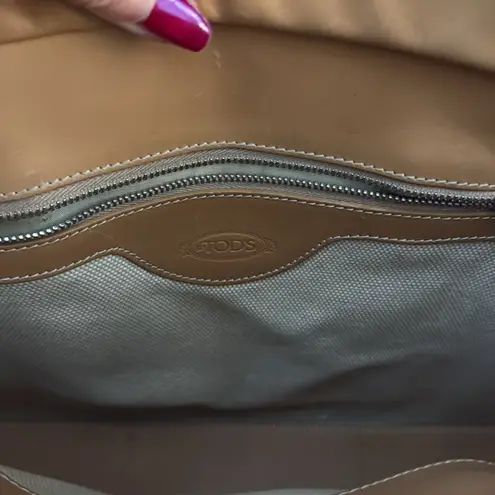Tod's Vintage 90s Tod’s Tan Di Bag Top Handle Zip Closure Tote Purse
