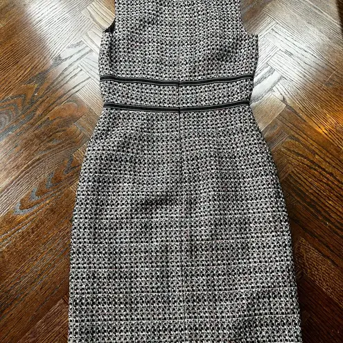 David Meister Classic Tweed sleeveless sheath dress size 8