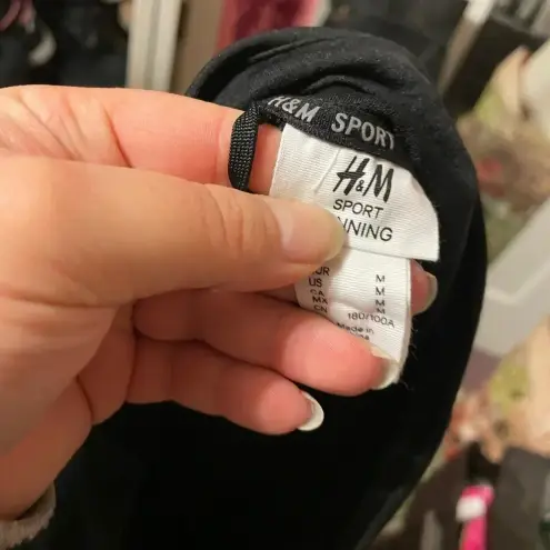 H&M  ACTIVE BLACK FULL ZIP RUNNING JACKET