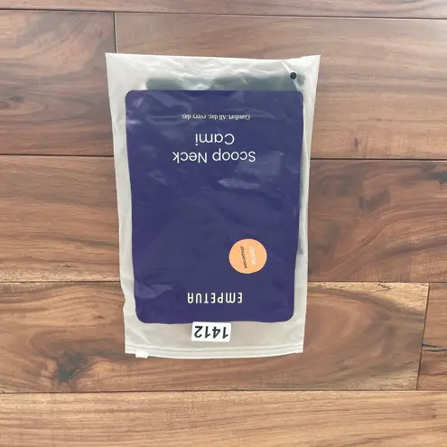 EMPETUA Scoop Neck Cami Black Size Medium 90 Nylon 10 Spandex Seamless