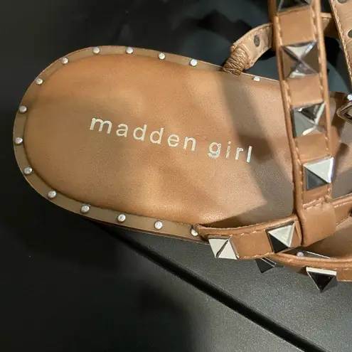 Madden Girl Steve Madden Studded Travel Strappy Sandal NWOT