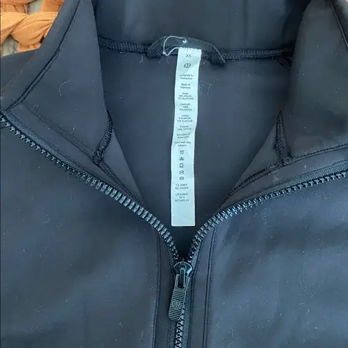 Lululemon  Mixed Fabric Half-Zip Pullover
