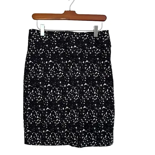 Margaret M Slimming Pencil Skirt