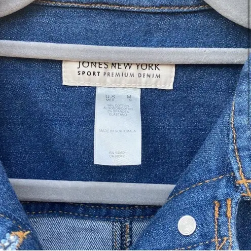 Jones New York  denim Jacket blue size medium