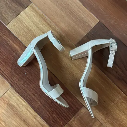 David's Bridal NWOT nude sandals