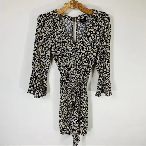 Who What Wear  Black & White Romper Sz Small