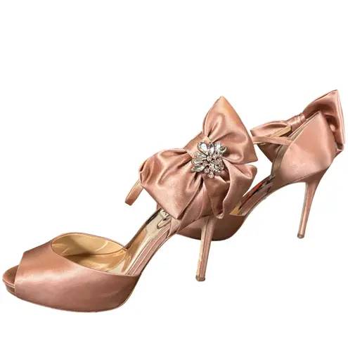 Badgley Mischka Samra Bow Pump in Pink Satin Sz 8 Feminine Faux Crystal