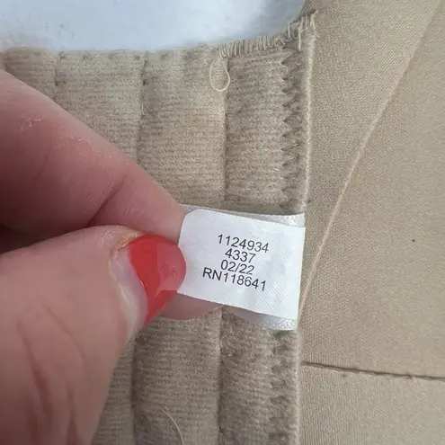 Cacique 44G Bra Totally Smooth Lightly Lined Full Coverage T-Shirt Underwire Tan