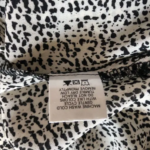 Three Eighty Two Womens Blouse XS Black White Round Neck Back Keyhole NWT