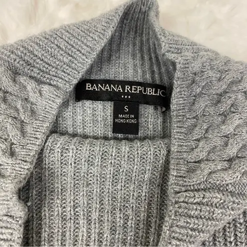 Banana Republic  Knit Mock Neck Sweater Size Small