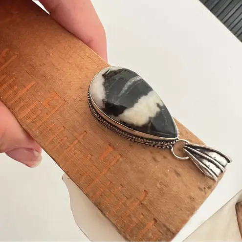 925 Sterling Silver White buffalo Turquoise Necklace Womens Gemstone Jewelry Black