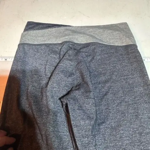 Lululemon  flared leg crossover front yoga pants Size 4 Gray