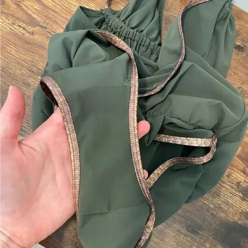 NWOT | Albertine women’s one piece swimsuit — size 2 Green