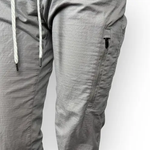 Vuori Women's Gray Cropped Mid-Rise Performance Athletic Pants Size Medium