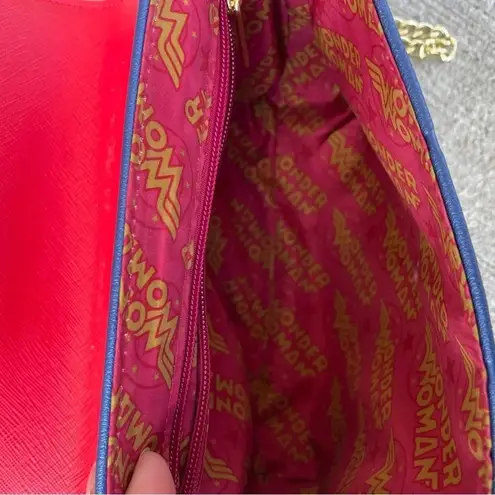 Lounge Fly x DC Wonder Woman Crossbody Bag Marvel Comics Classic Justice League