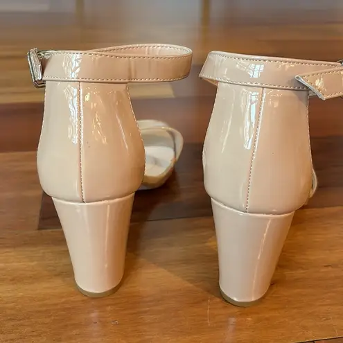 David's Bridal NWOT nude sandals