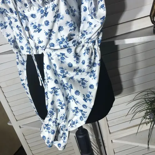 Vintage Y2K boho Cropped Top Tie Front Trumpet Sleeves Floral Blue & White M Size M