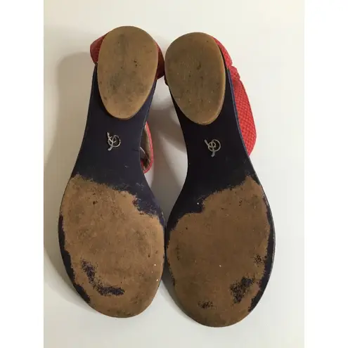 Rachel Roy RACHEL Rfscilla Magenta Embossed Leather T-Strap Shoe Sandals…