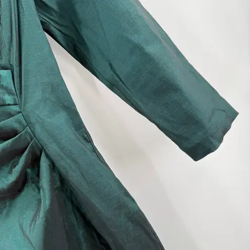 Alex Evenings Dress Size 4 Emerald Green Taffeta Sheath Cocktail Wedding Formal