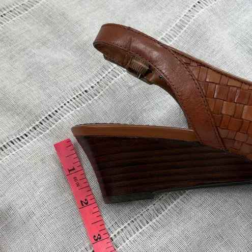 Trotters Brown Woven Slingback Peep Toe Heels Size 8