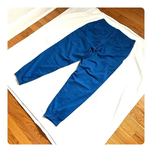 Butter Soft β
NWOT Butter-Soft Stretch Scrubs Pants - Blue β
