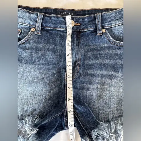 Just USA Dark Wash Frayed Cutoff Denim Shorts Women's Size 29