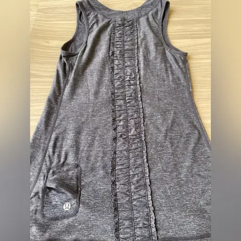 Lululemon  Atlética Gray Sleeveless Athletic Tank Top