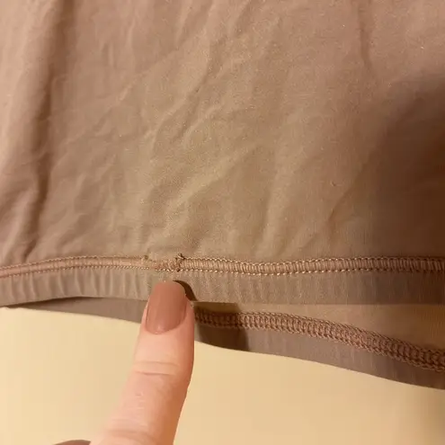 SKIMS  Fits Everybody Super Cropped T-Shirt Size Medium ** small tread flaw