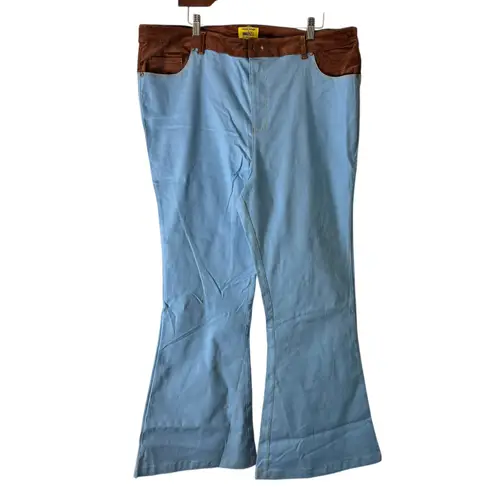 Unique Vintage x Smiley Jeans Flare Leg Embroidered Denim 2X/18