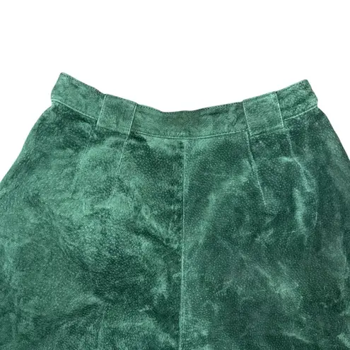 Winlit Vintage Green High Waisted Suede Leather Pleated Long Shorts Women’s 5/6