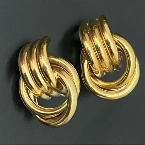 Vintage Gold Tone Grooved Tube Interlocking Knot Modern Chunky Clip On Earrings