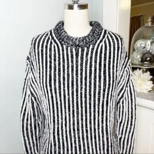 Elizabeth and James Black Striped Chunky Knit Crewneck Sweater Small