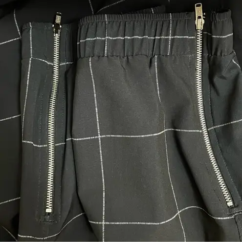 ALBION FIT Albion Black Windowpane Check Jumpsuit Size XL Cap Sleeve Travel Stretch Plaid