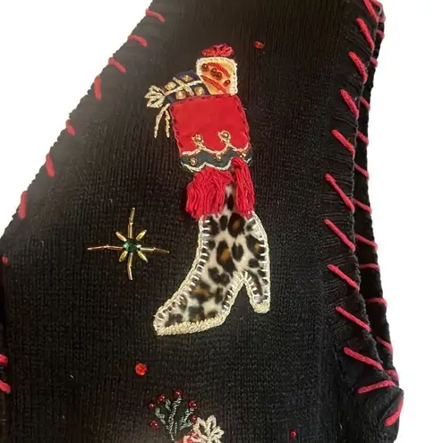 heirloom collectibles  XL Vintage Y2K Black Red Appliqué Christmas Sweater Vest