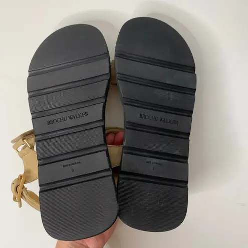 Brochu Walker The St. Tropez Sandal Antler Suede Womens Size 9