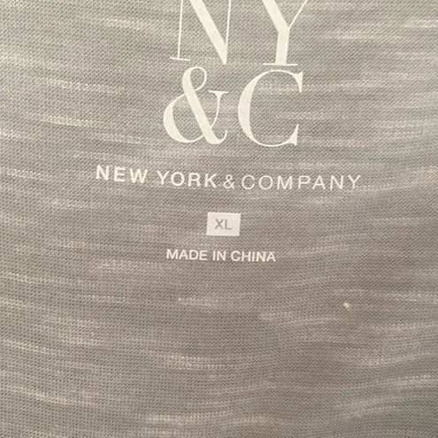 New York & Company Gray Crop Tie Front T