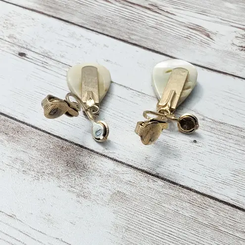 Vintage Clip On Earrings Teardrop Shape Mother of Pearl? Dangle