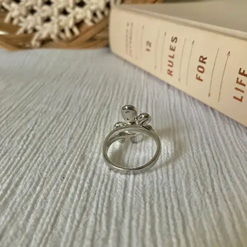 Boutique Black Silver Rhinestone Flower Ring “Trudie” Glam Classic Dark Femme Beautiful Jewelry