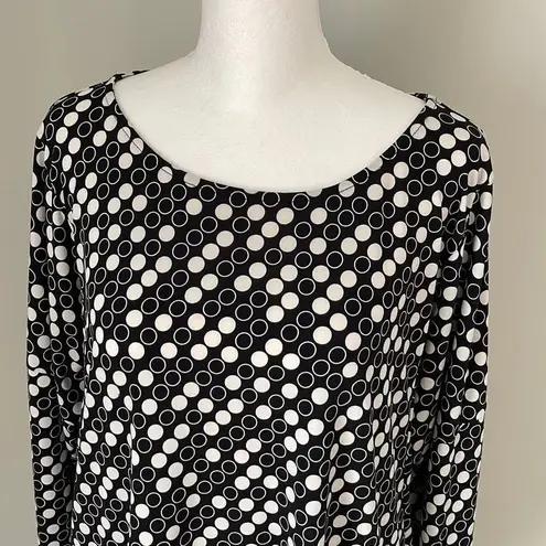 Chico's  Women's Geometric Top Long Sleeve Dots Circle Stretch Black White Size 2