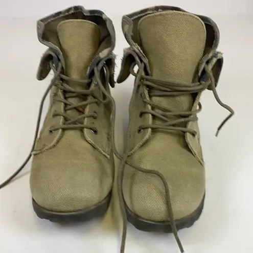 Zigi Soho ZIGI Rock & Candy Green Spraypaint Boots size 6.5 A7