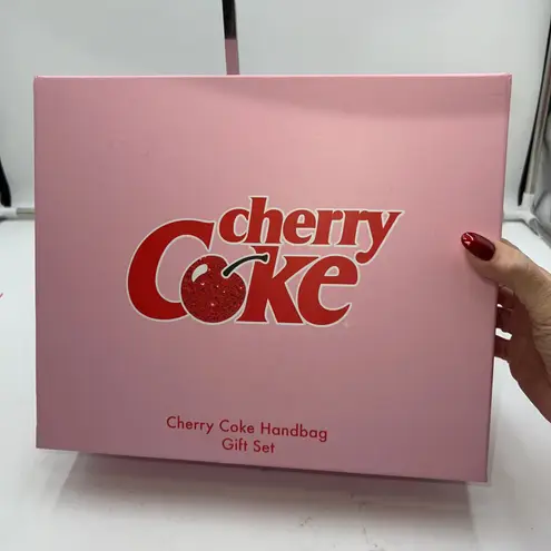 Skinnydip Cherry Coke Handbag Gift Set Pink Can Purse Wallet Beaded Strap
