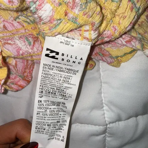 Billabong BILABONG Bell Sleeve Floral Top Size Small