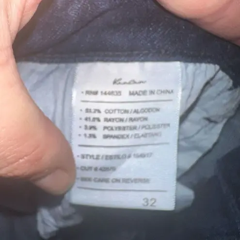 Kancan distressed dark wash stretchy 32 normcore jeans Blue Size 32W