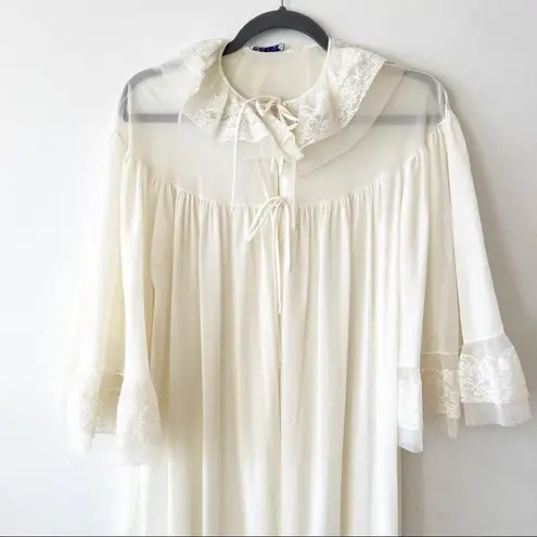 Vintage Radcliffe Off White Sheer Peignoir Robe