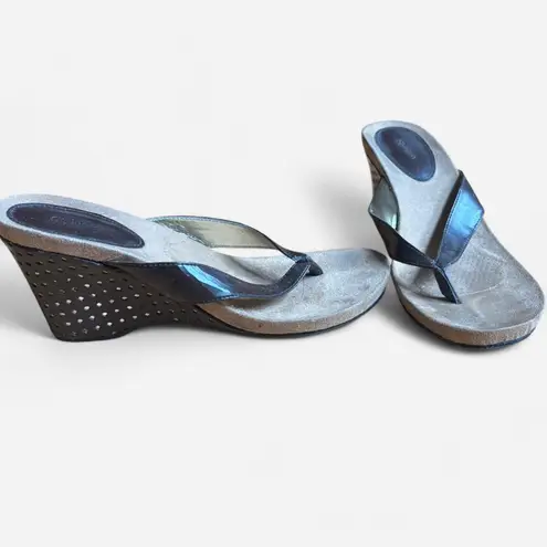 Vintage Y2K Brown Wedged Sandals with gold rhinestone accents Size 8.5