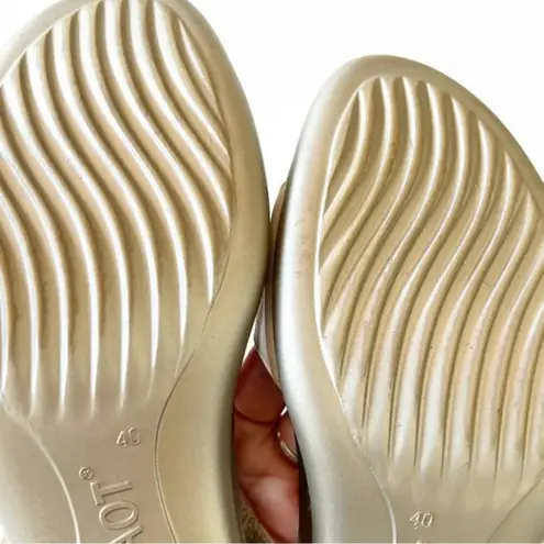 NAOT Metallic Leather Sandals Size 40 Israel Summer Sheen Dance Formal Dressy White