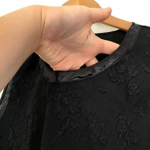 VINTAGE VTG VANITY FAIR Solid Black Textured Floral Semi Sheer Tank Top Small SM