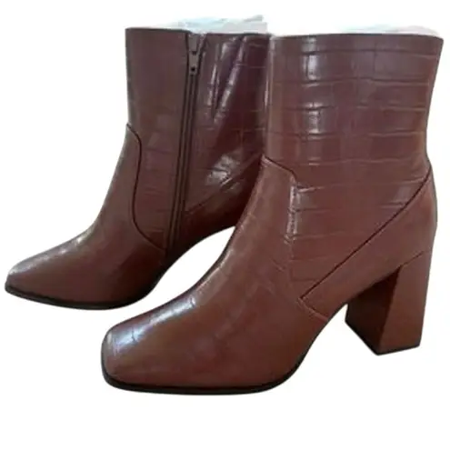LISA VICKY Craze Brown Faux Crocodile Heeled Boots Size 11 New in Box MSRP $129